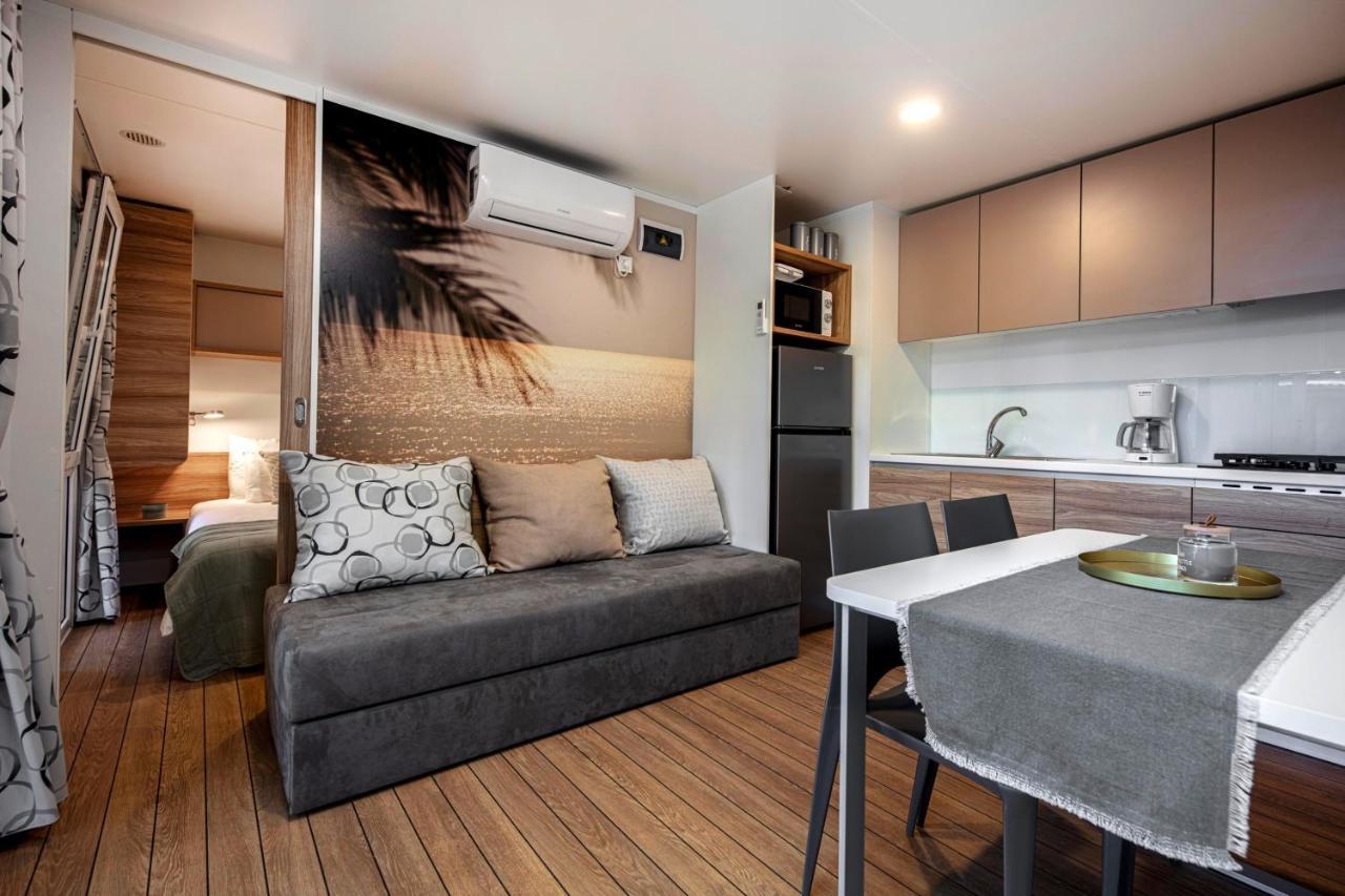 Porton Mobile Home Rovinj Exterior photo