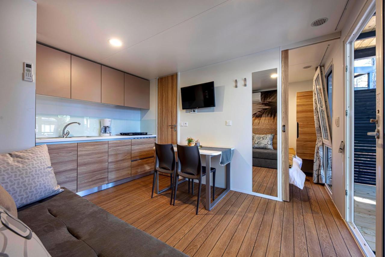 Porton Mobile Home Rovinj Exterior photo