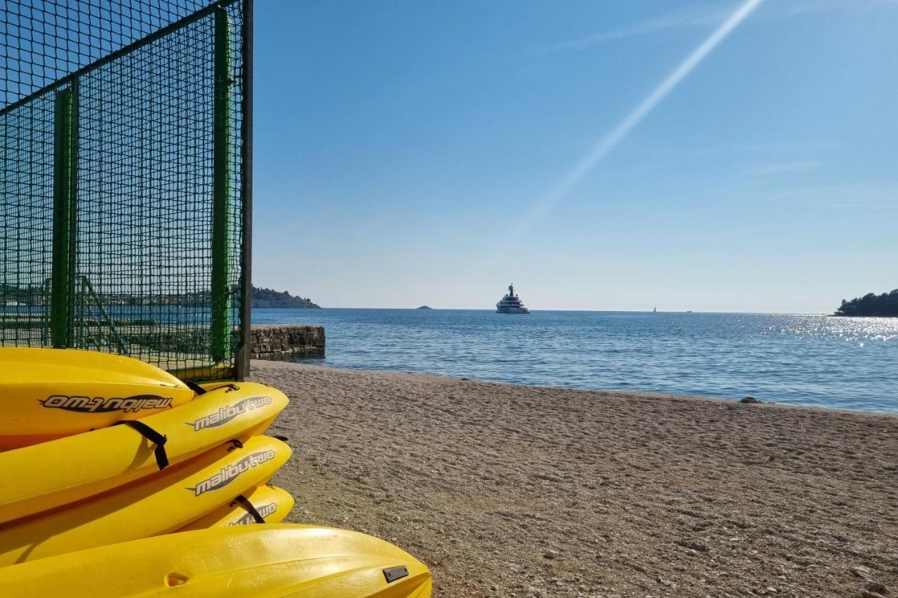Porton Mobile Home Rovinj Exterior photo